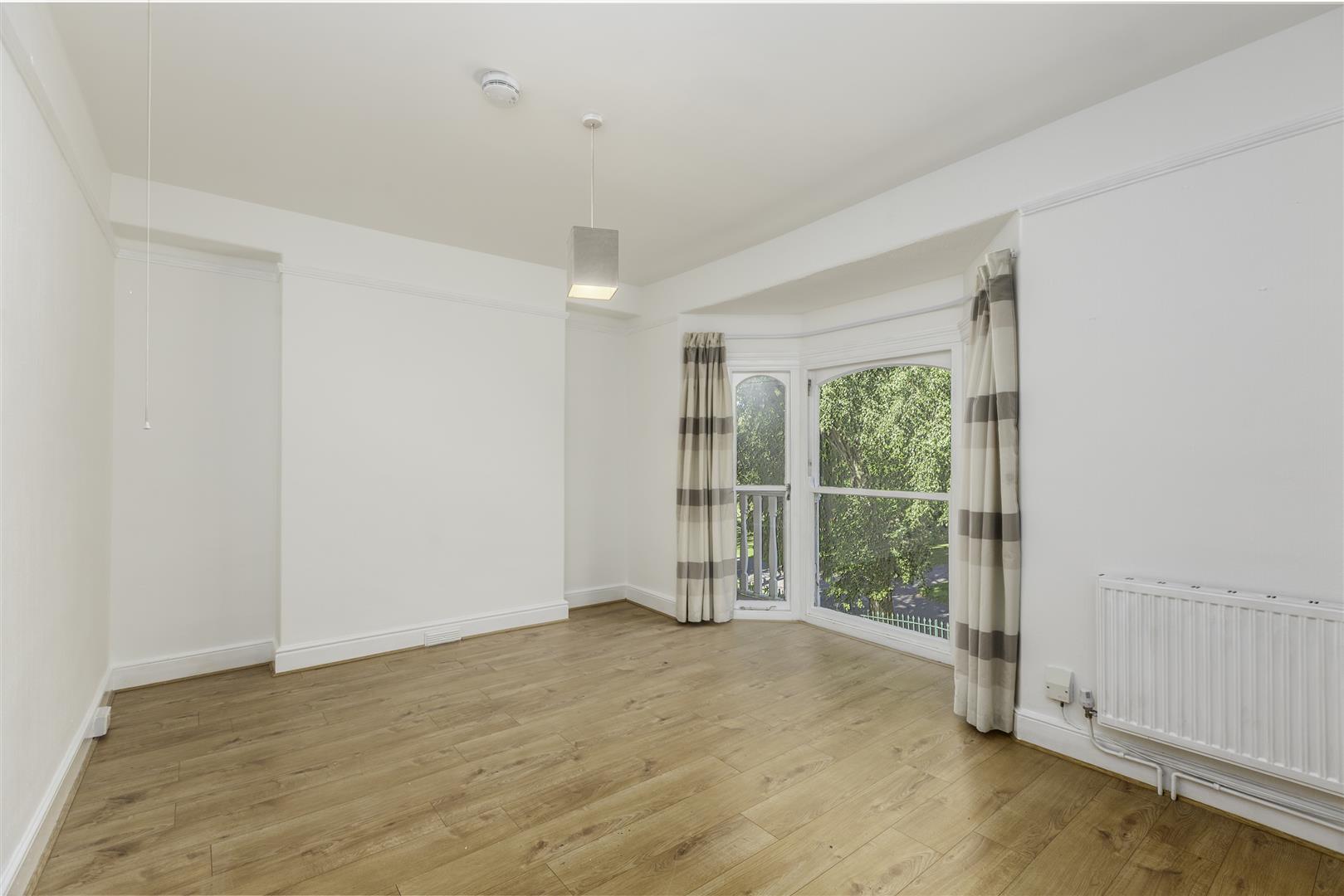 Oakwood Road, Brynmill, Swansea, SA2 0DN